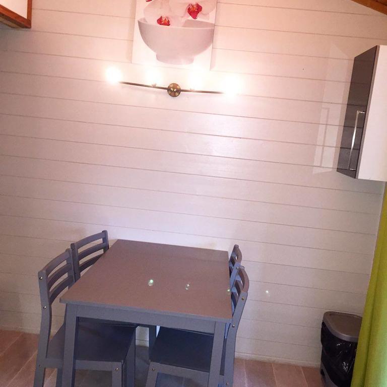 Camping La Simioune En Provence Bollène Exteriör bild